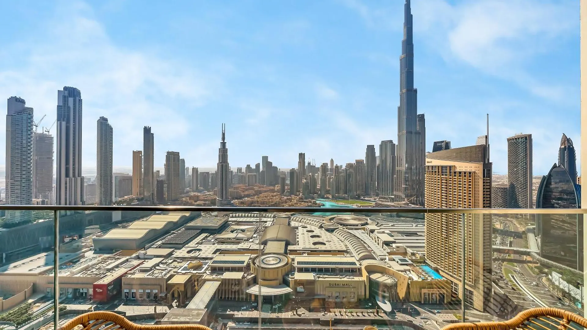 New! High Floor Burj Khalifa Views Located Over Dubai Mall Appartement